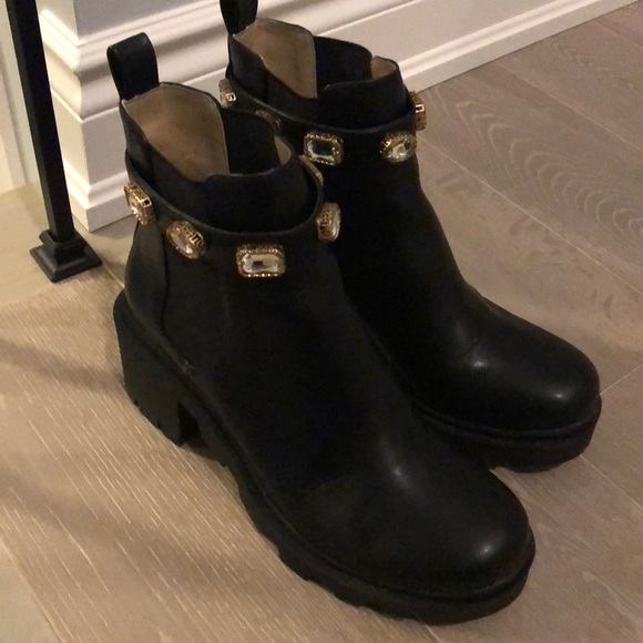 Steve Madden - Amulet Booties - Picture 2 of 8